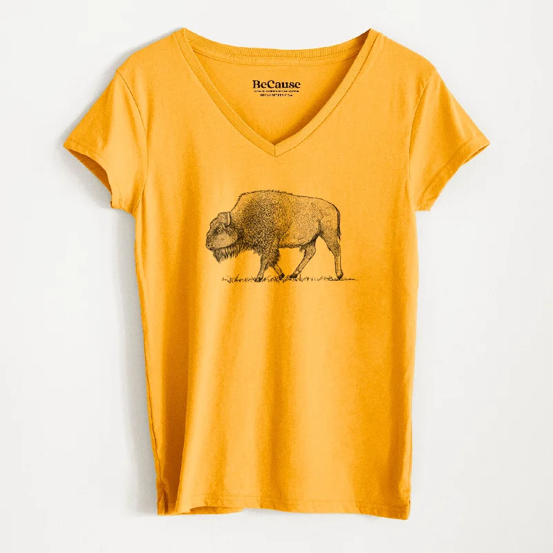 trendy square-neck blouse for ladies -American Bison / Buffalo - Bison bison - Women's 100% Recycled V-neck