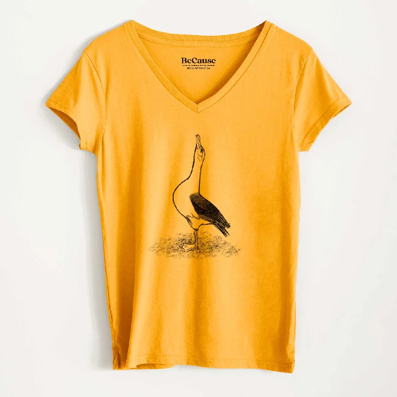 soft waffle-knit top for ladies -Diomedea exulans - Wandering Albatross - Women's 100% Recycled V-neck