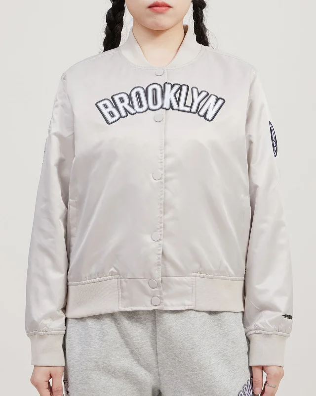 women's travel-friendly jacket -NBA BROOKLYN NETS CLASSIC WOMEN'S SATIN JACKET (SILVER)